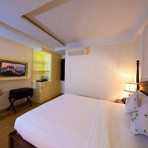 Superior Room No Window Rooftop Pool Access