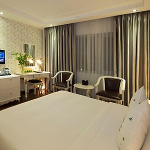 Premier Double Room Rooftop Sauna Spa Bath